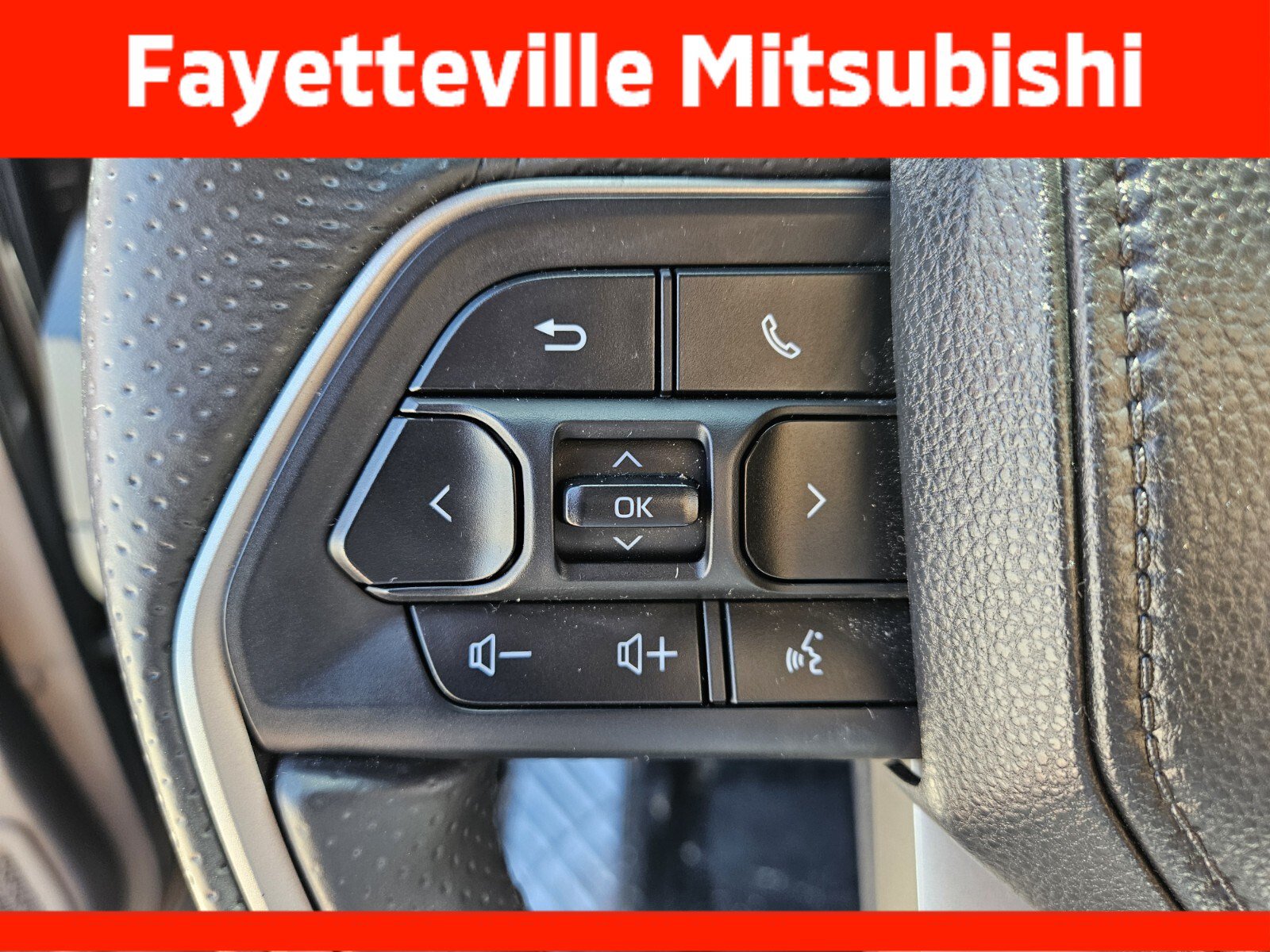 Used 2025 Toyota 4Runner Limited AWD/4WD image 27