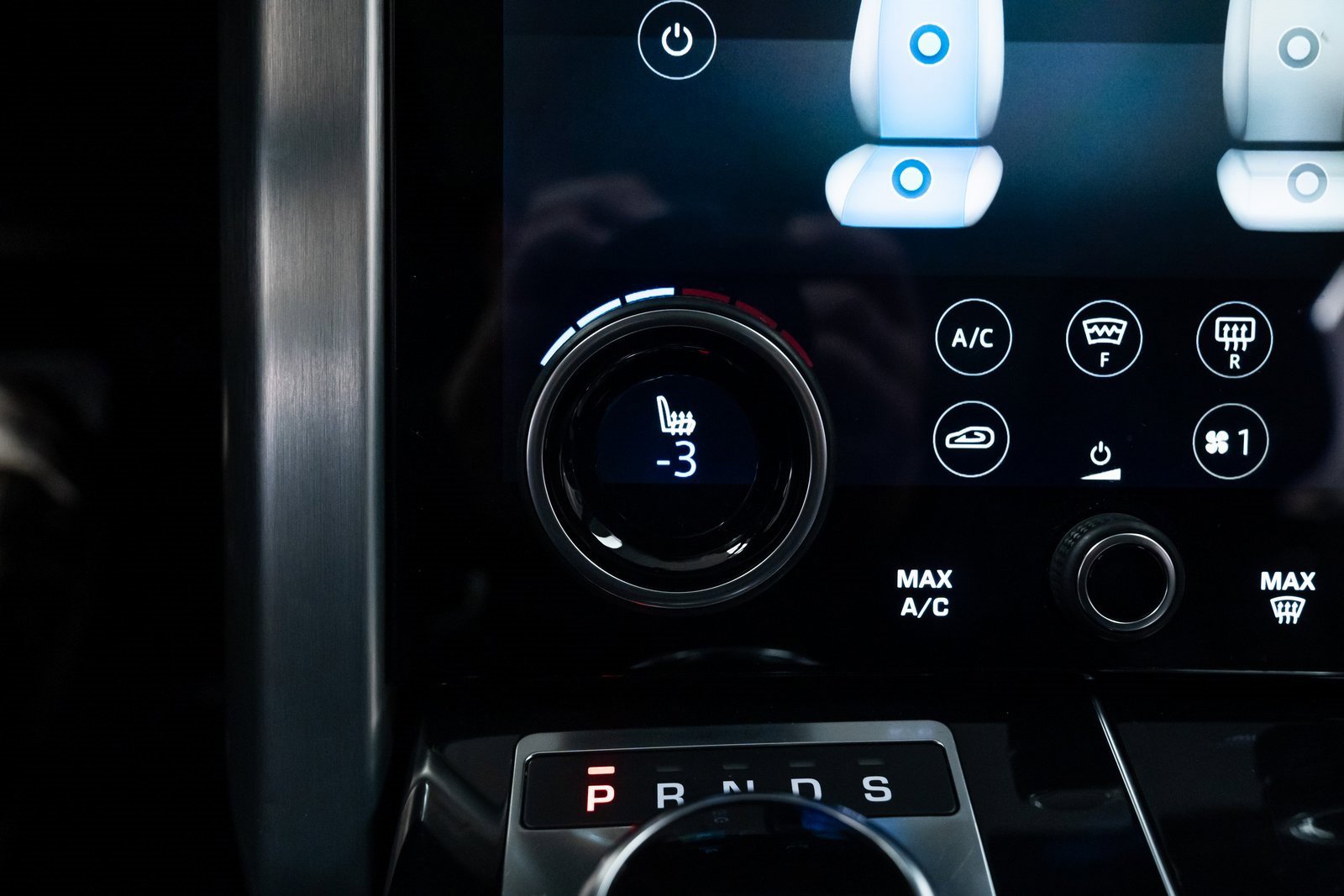 Used 2020 Land Rover Range Rover HSE image 14