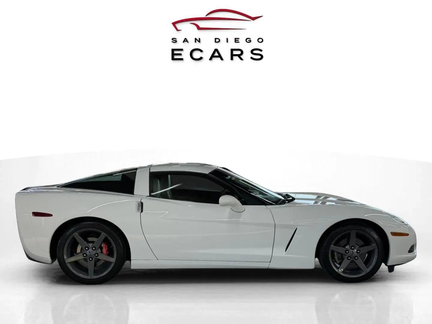 Used 2005 Chevrolet Corvette Coupe w/ Preferred Equipment Group image 4