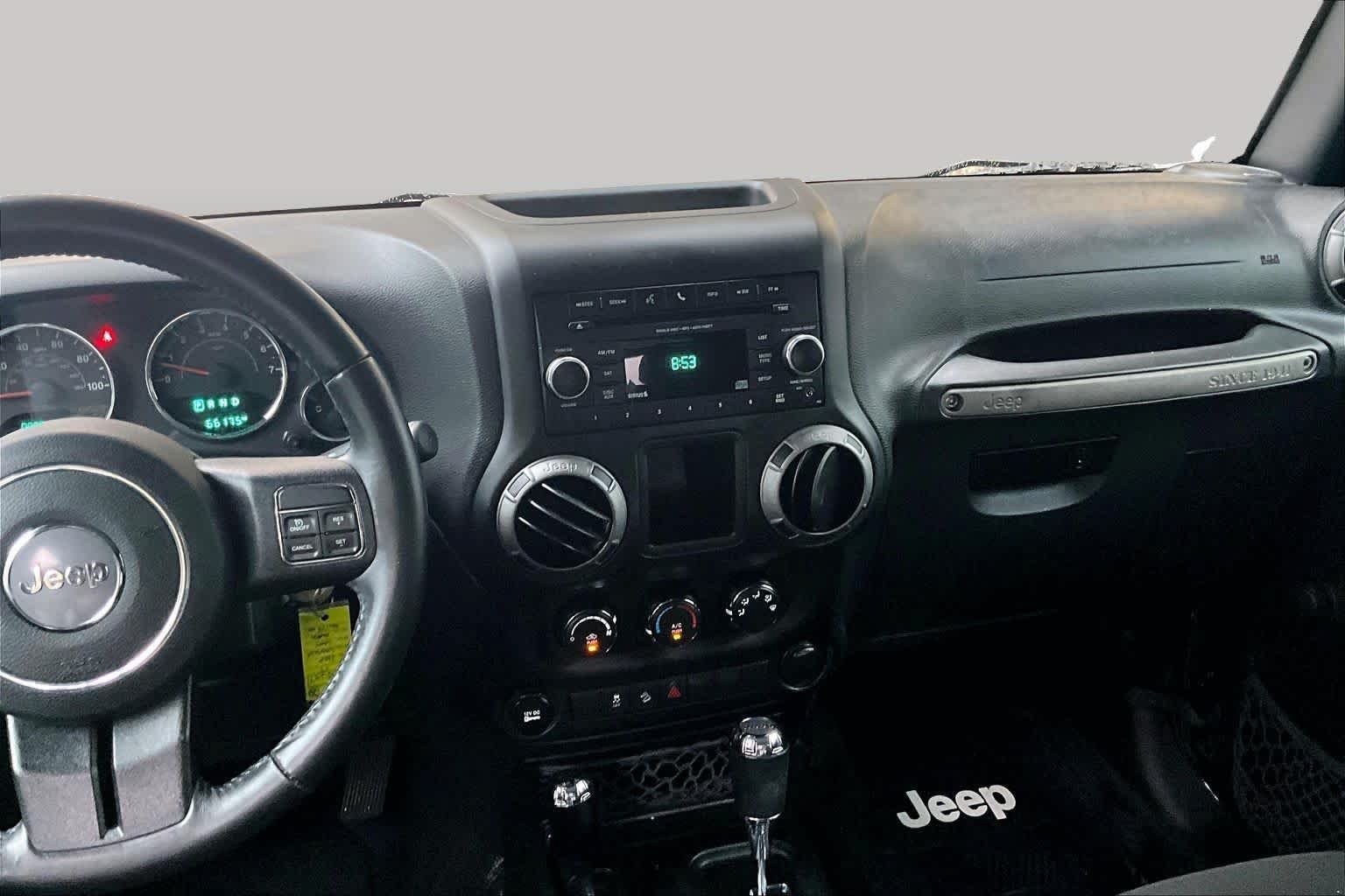 Used 2017 Jeep Wrangler Unlimited Sport w/ Connectivity Group AWD/4WD image 7