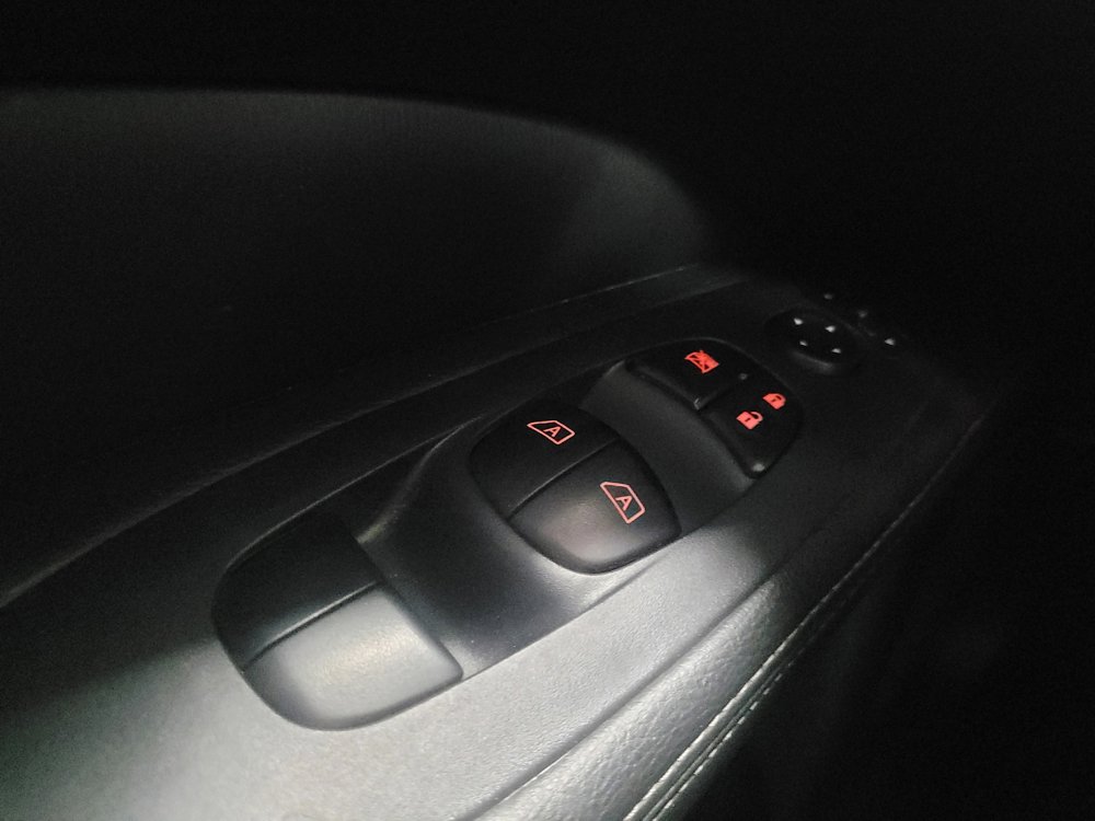 Used 2019 Nissan Pathfinder Platinum FWD image 27