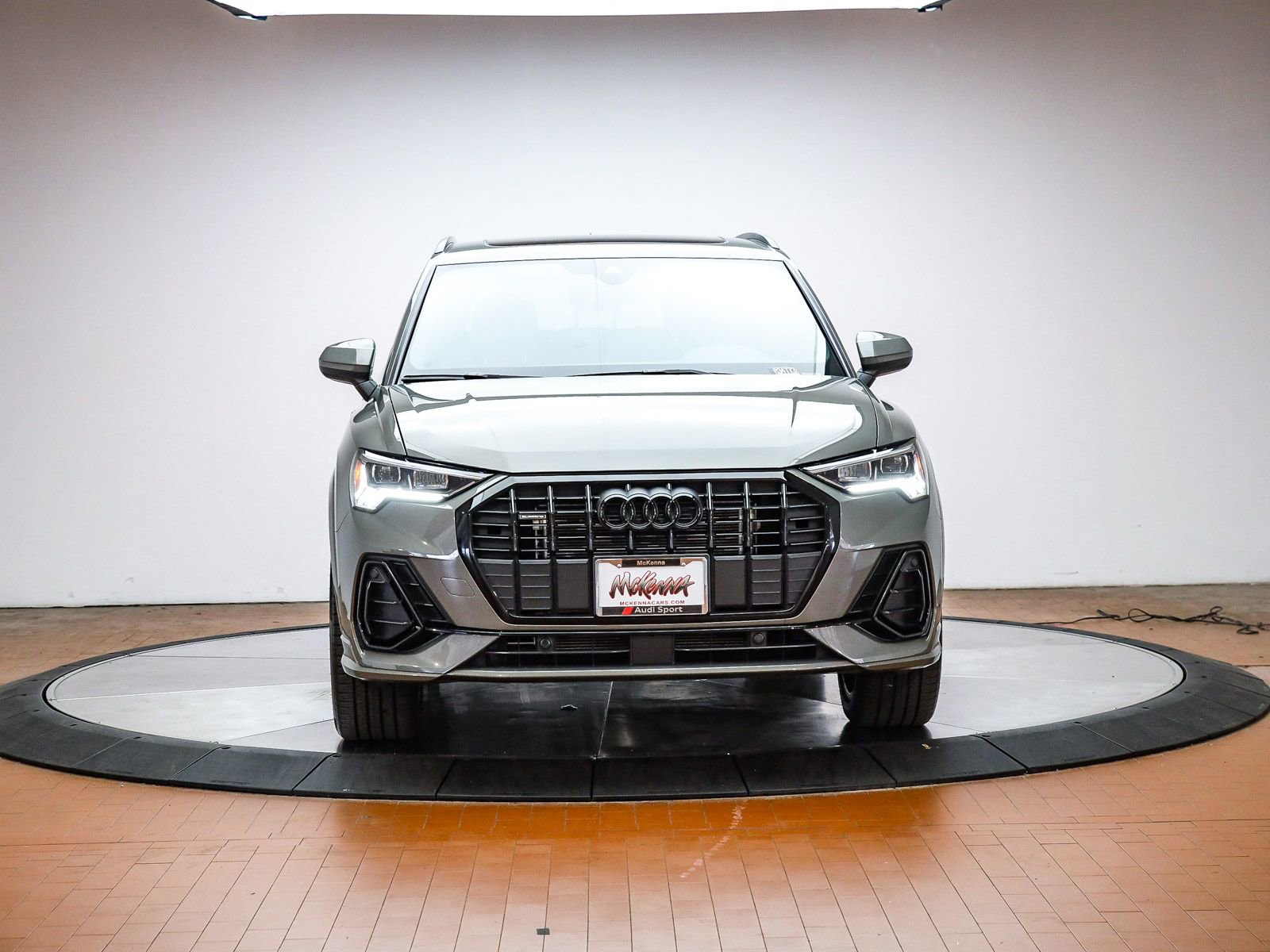 Certified 2025 Audi Q3 2.0T Premium w/ Convenience Package image 7