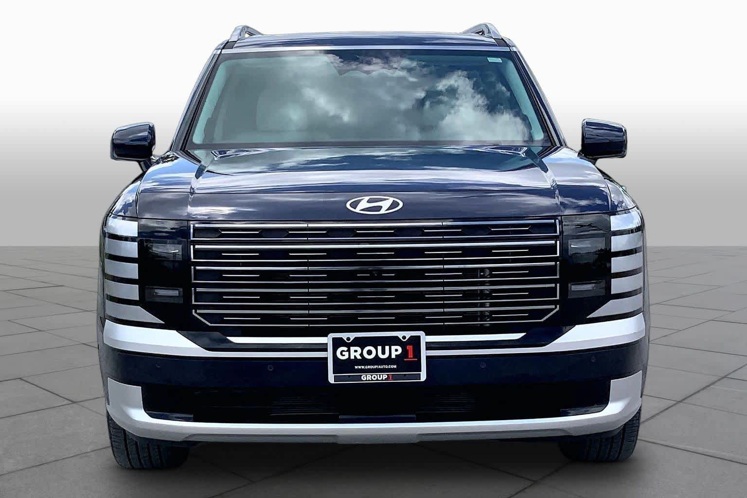 Certified 2026 Hyundai Palisade Calligraphy FWD image 6