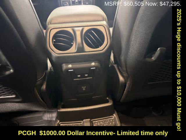 New 2025 Jeep Wrangler Sahara w/ Safety Group image 17