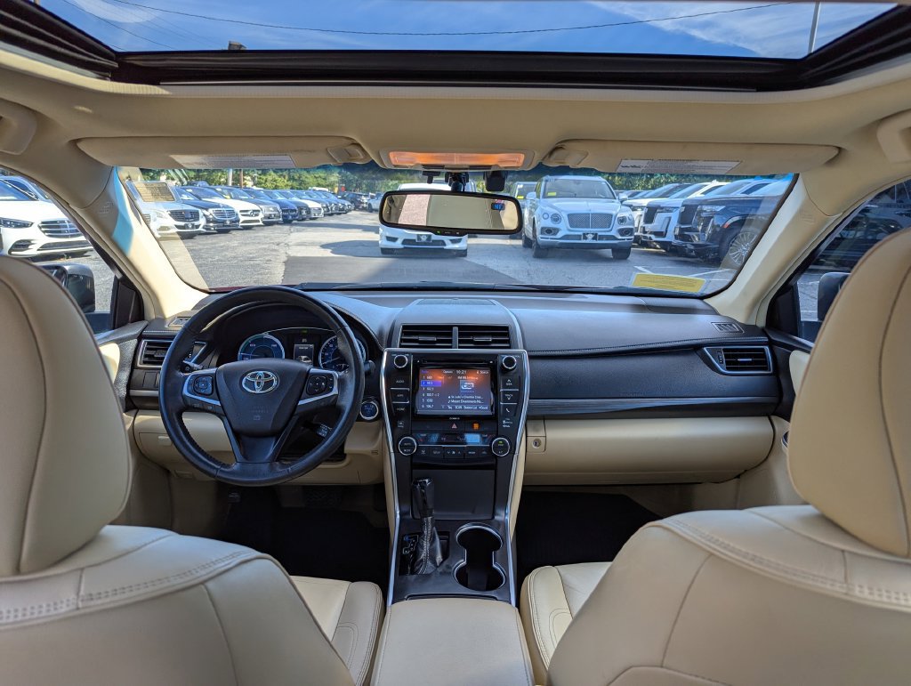 Used 2017 Toyota Camry XLE w/ Moonroof Package FWD image 42