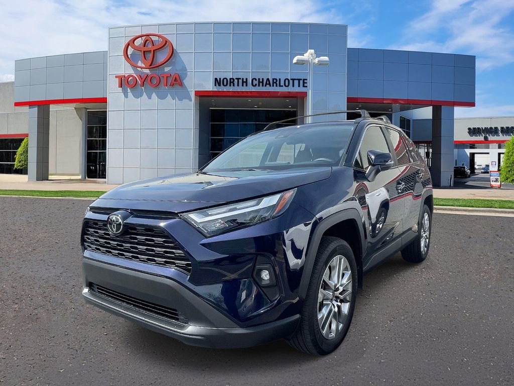 Used 2025 Toyota RAV4 XLE Premium image 5