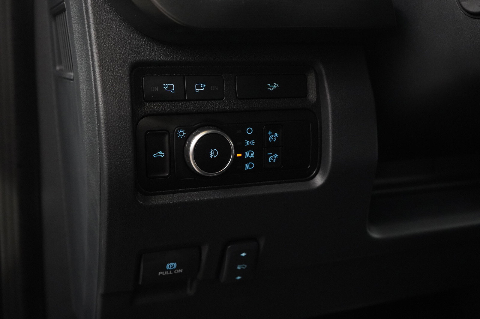 Used 2023 Ford F250 Lariat image 22