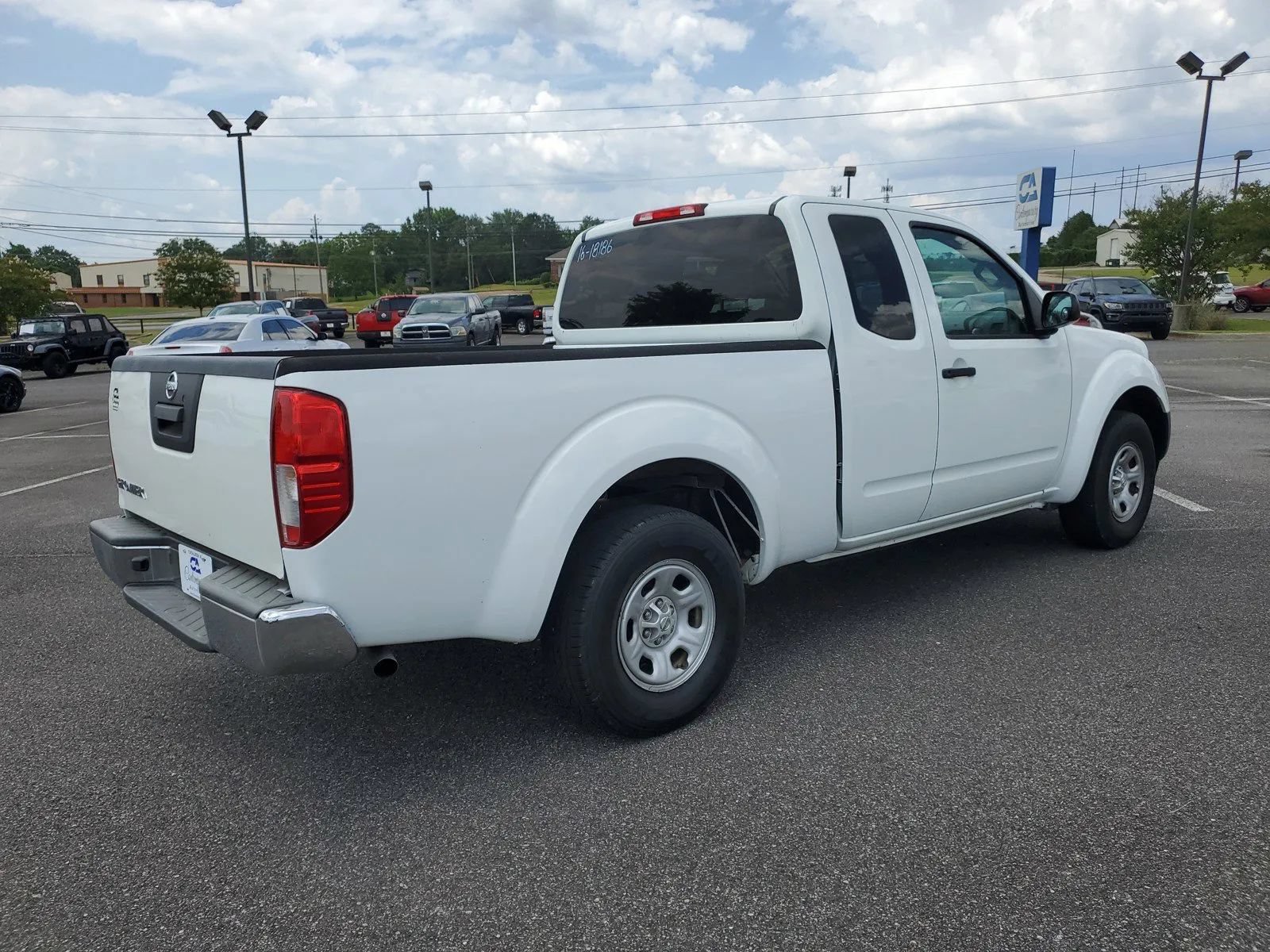 Used 2016 Nissan Frontier S RWD image 4