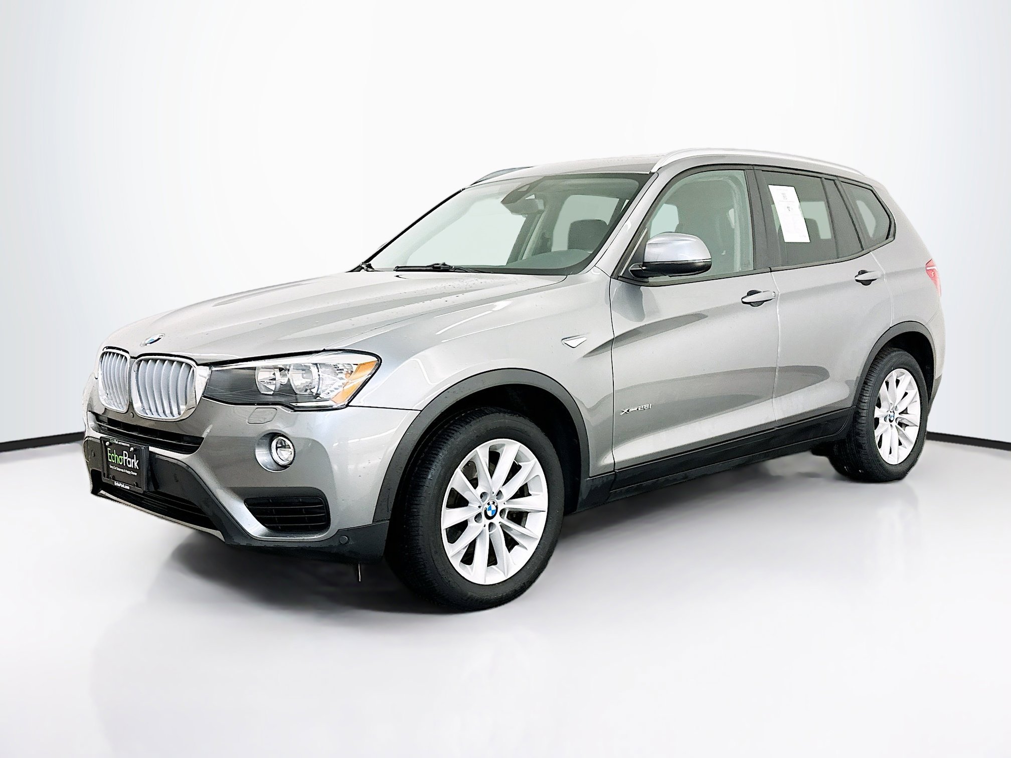 Used 2017 BMW X3 xDrive28i image 3