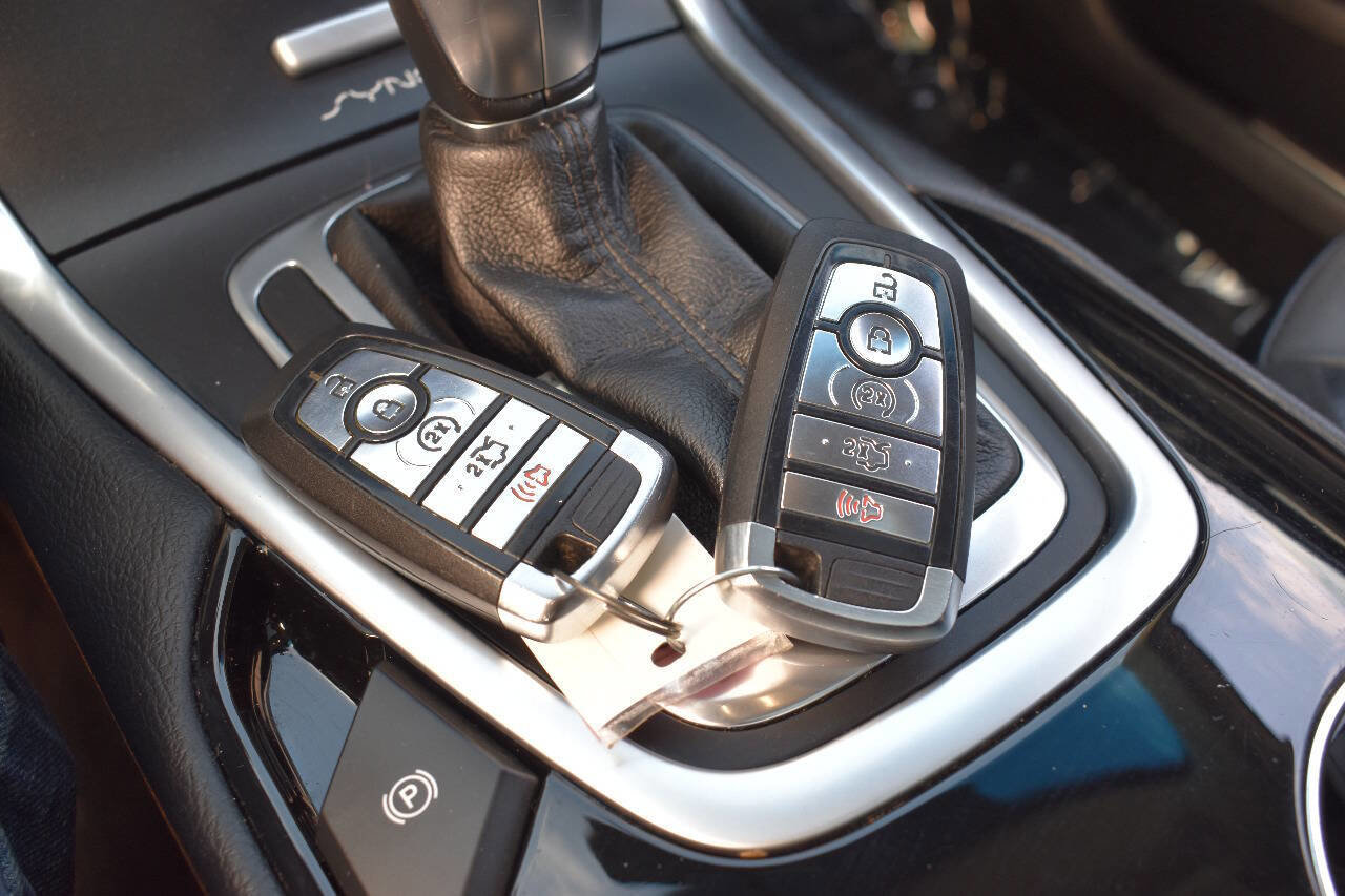 Used 2017 Ford Edge Titanium w/ Equipment Group 301A image 33