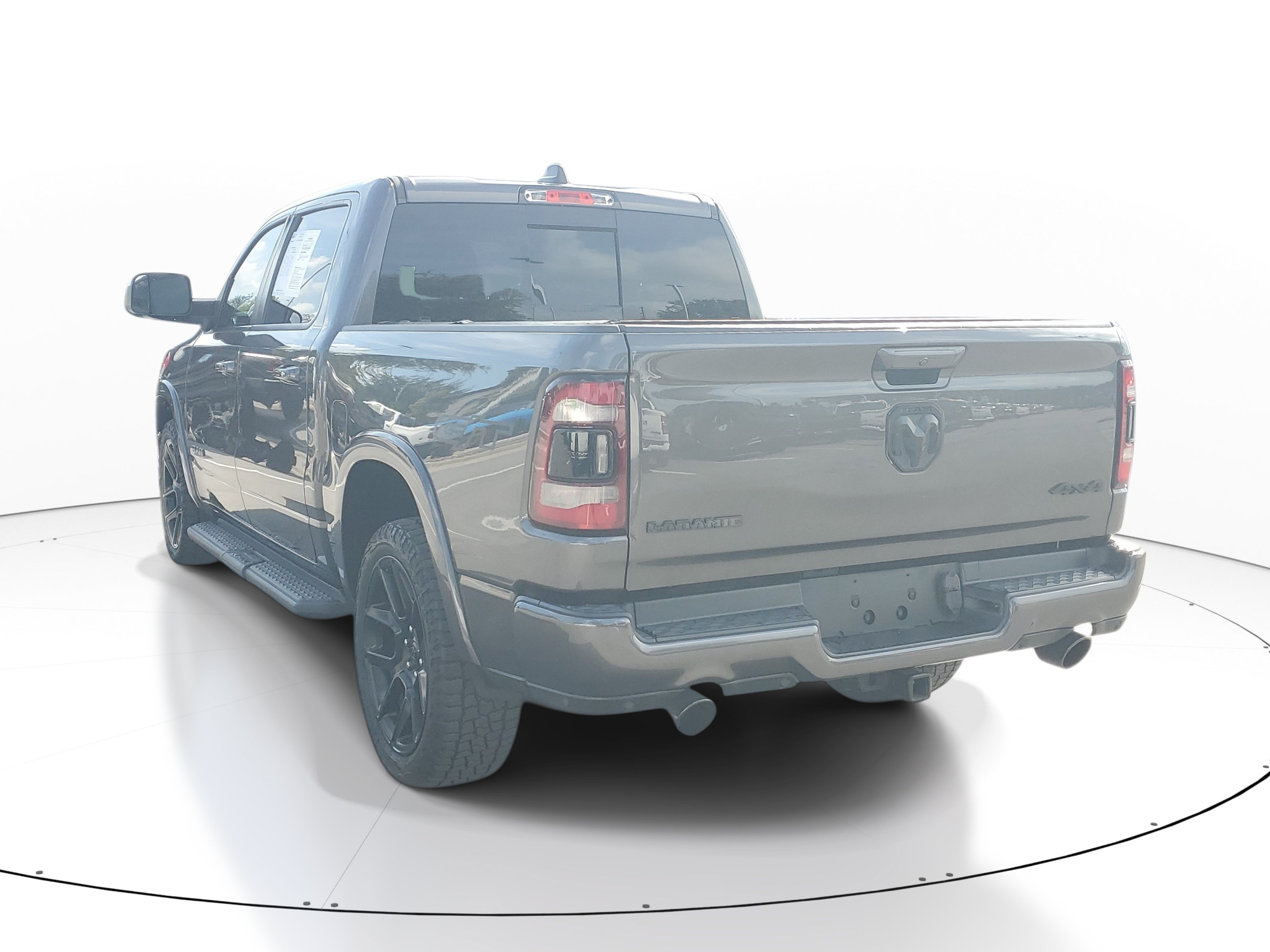 Used 2022 RAM 1500 Laramie AWD/4WD image 5