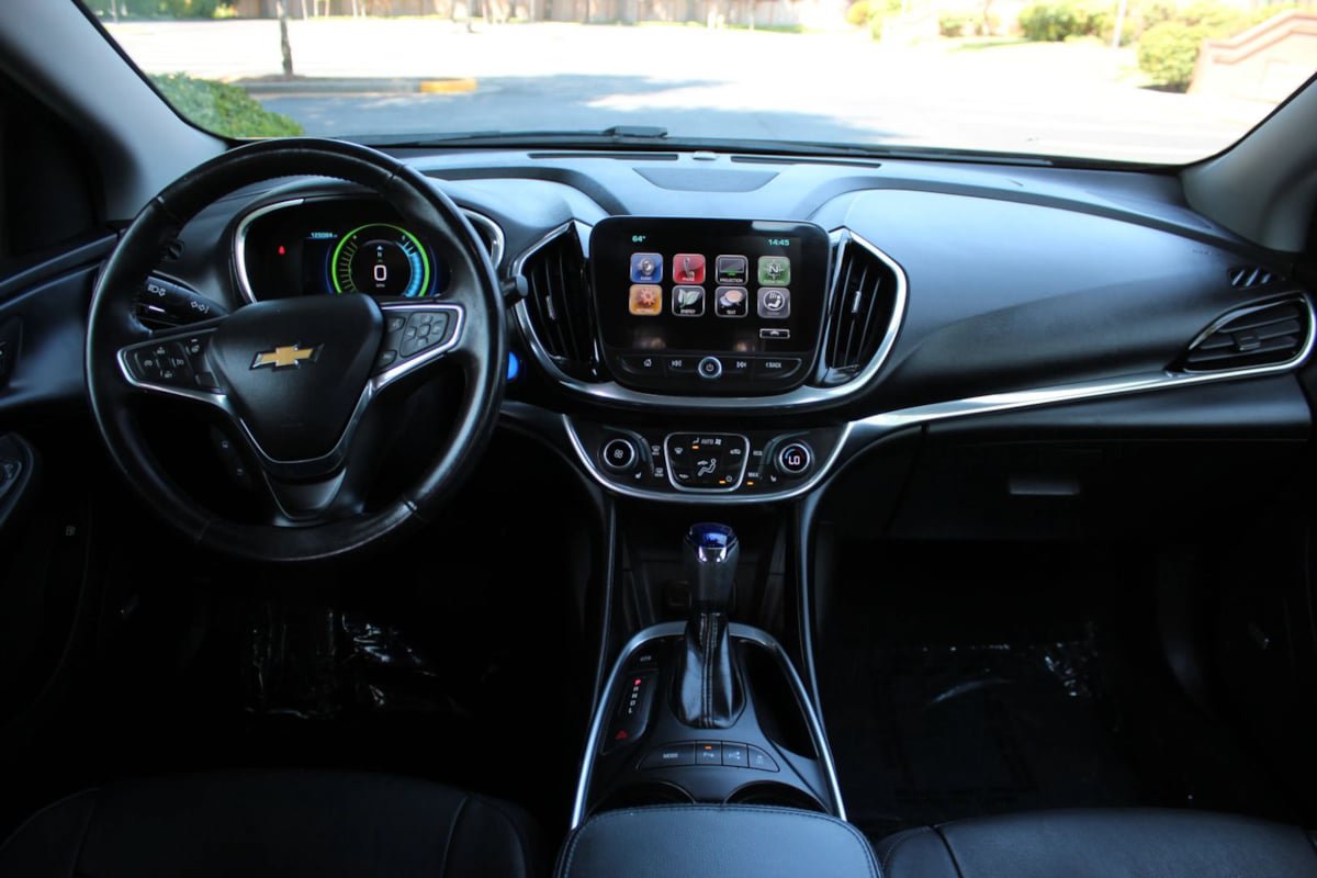 Used 2017 Chevrolet Volt Premier FWD image 11