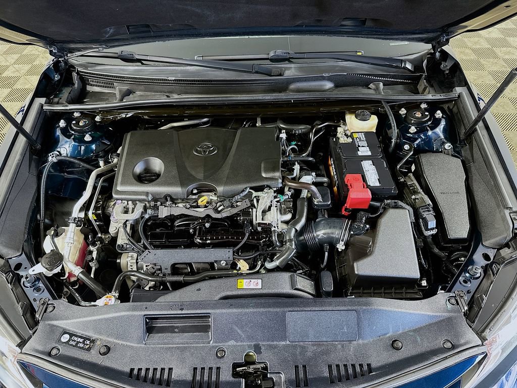 Used 2018 Toyota Camry L image 32