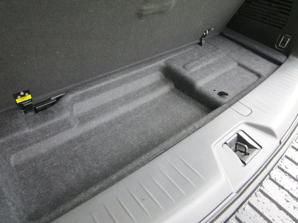 Used 2023 Nissan Armada SL w/ Cargo Package RWD image 18
