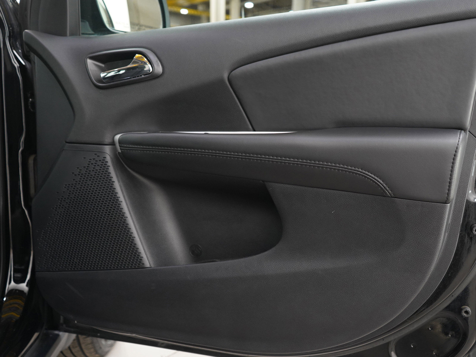 Used 2020 Dodge Journey SE FWD image 9