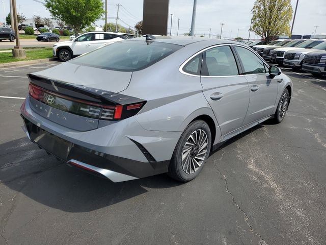 Certified 2025 Hyundai Sonata SEL image 4