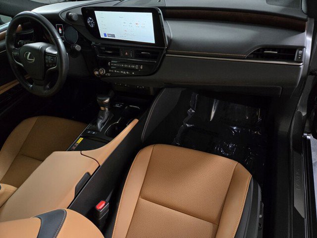 Certified 2025 Lexus ES 300h w/ Premium Package image 24
