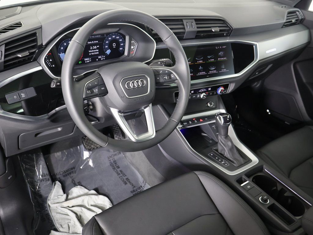 Used 2025 Audi Q3 2.0T Premium Plus w/ Premium Plus Package image 2