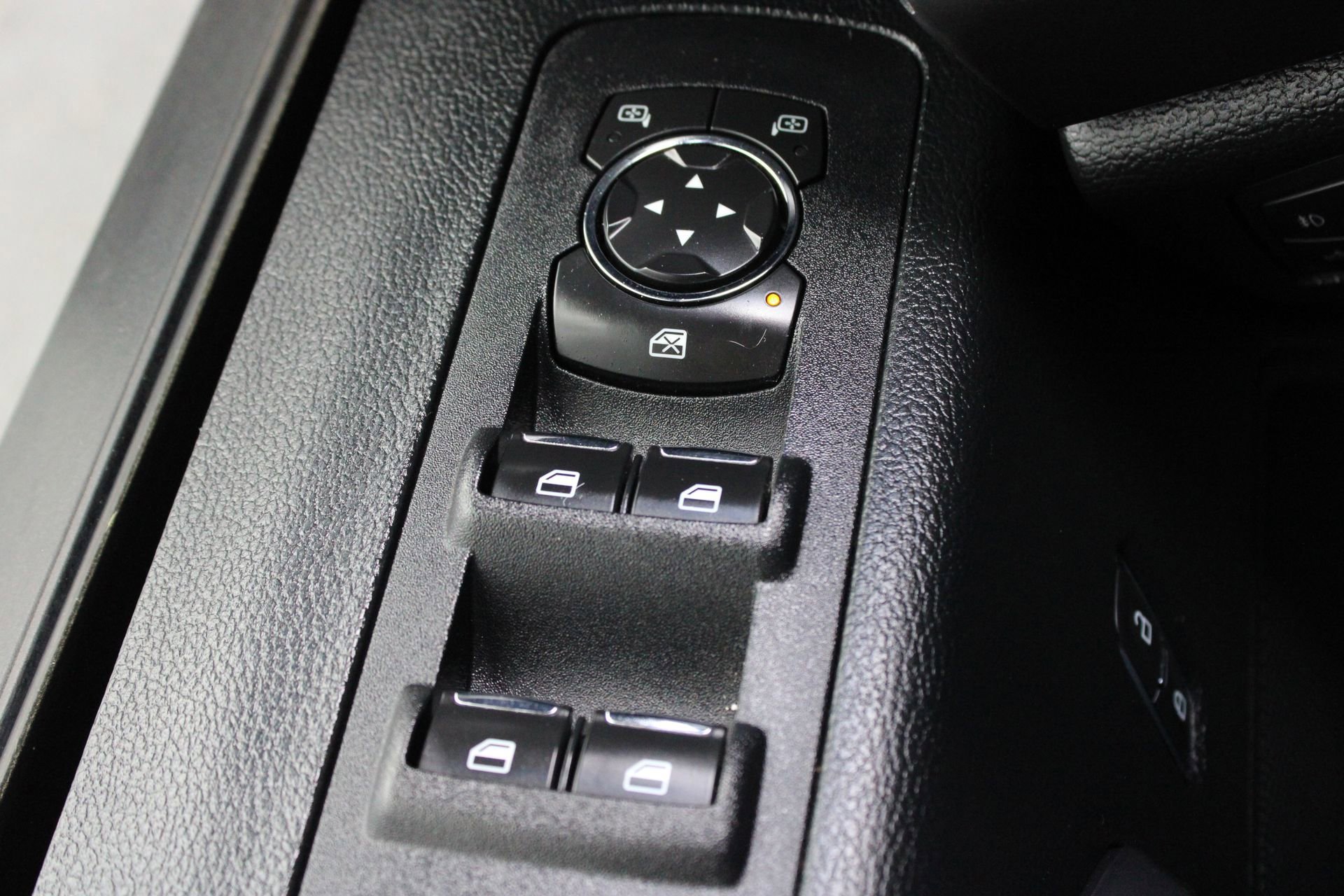 Used 2020 Ford F150 XLT w/ Equipment Group 302A Luxury AWD/4WD image 24