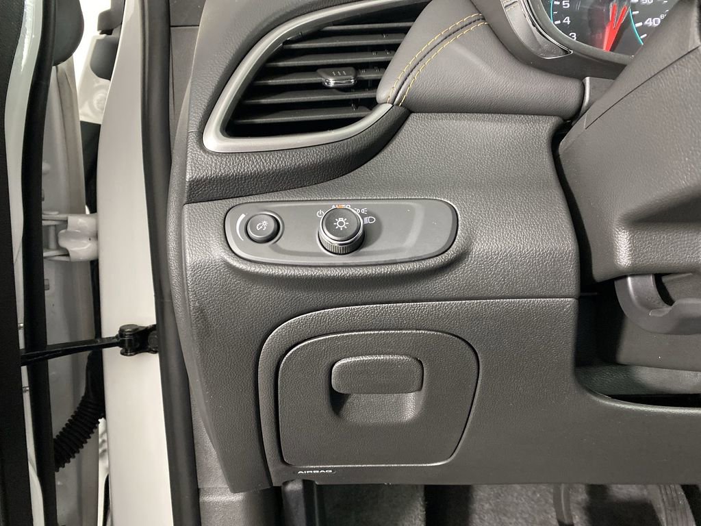 Used 2022 Chevrolet Trax LT w/ LT Convenience Package image 20