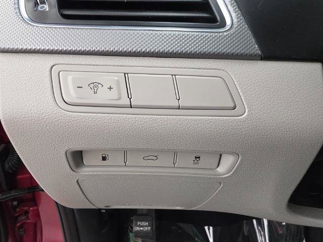 Used 2015 Hyundai Sonata SE FWD image 14