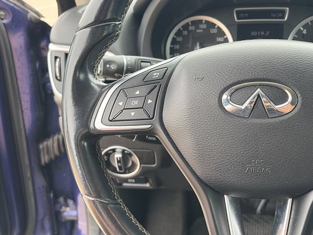 Used 2017 INFINITI QX30 AWD image 24