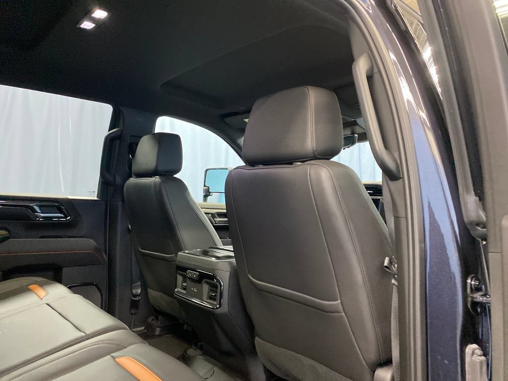 Used 2024 GMC Sierra 2500 AT4 w/ Technology Package AWD/4WD image 33