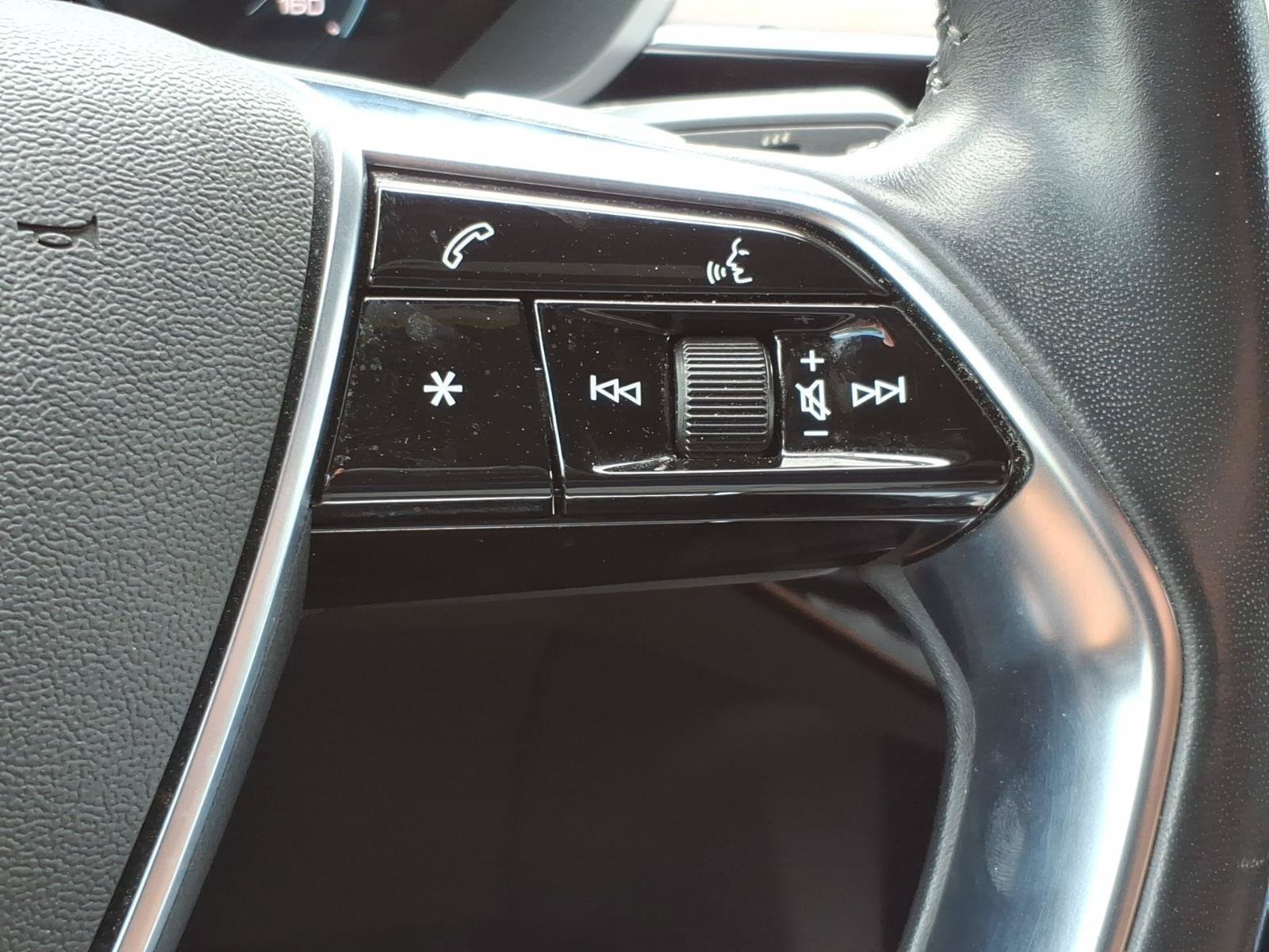 Used 2019 Audi e-tron Premium Plus AWD/4WD image 16