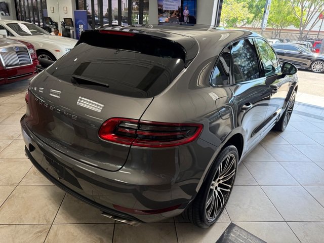 Used 2016 Porsche Macan Turbo AWD/4WD image 4