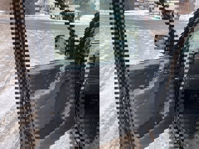 Used 2017 Nissan Frontier PRO-4X w/ Pro-4x Luxury Package image 13