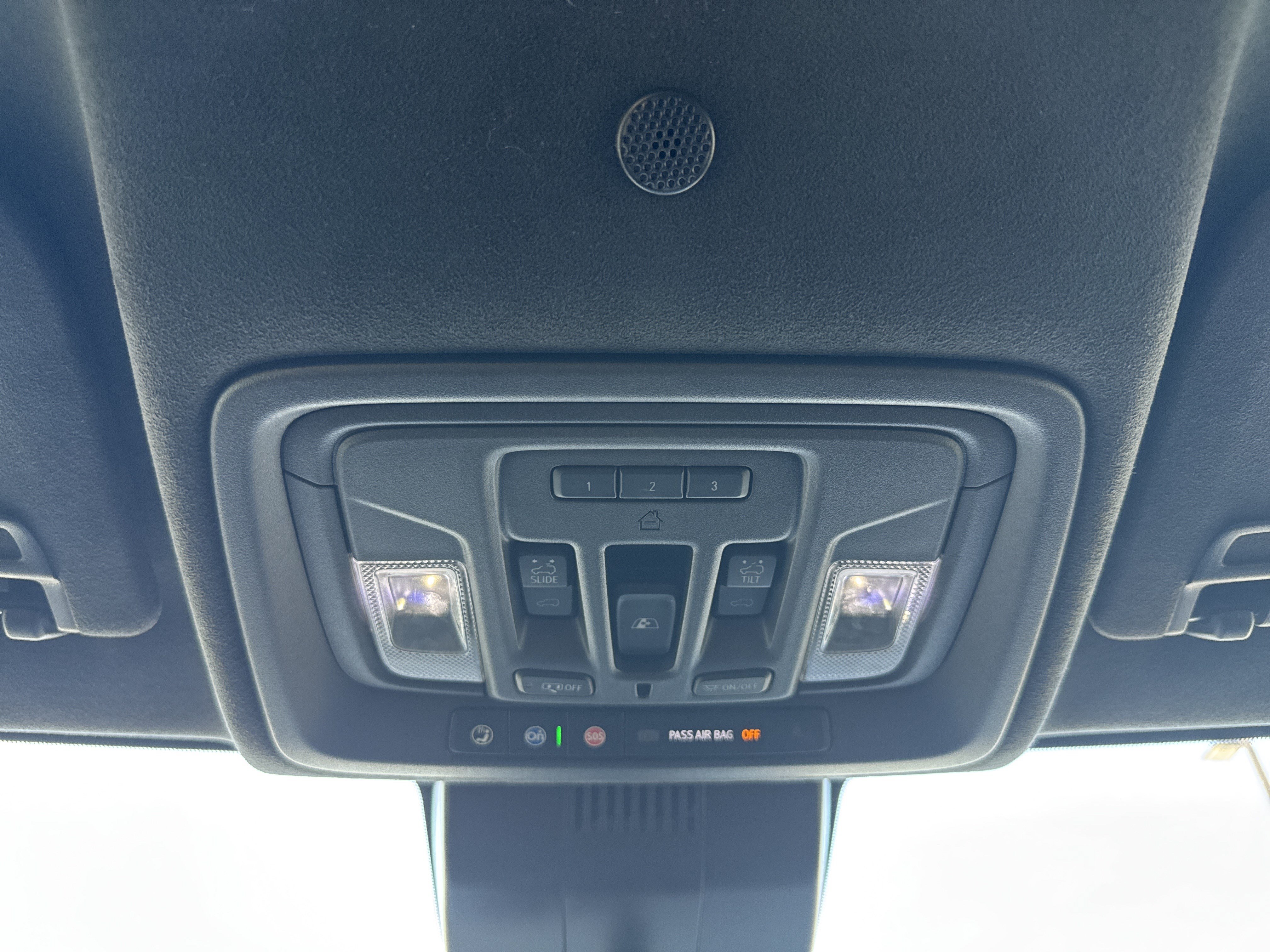Used 2024 GMC Sierra 3500 Denali Ultimate AWD/4WD image 27