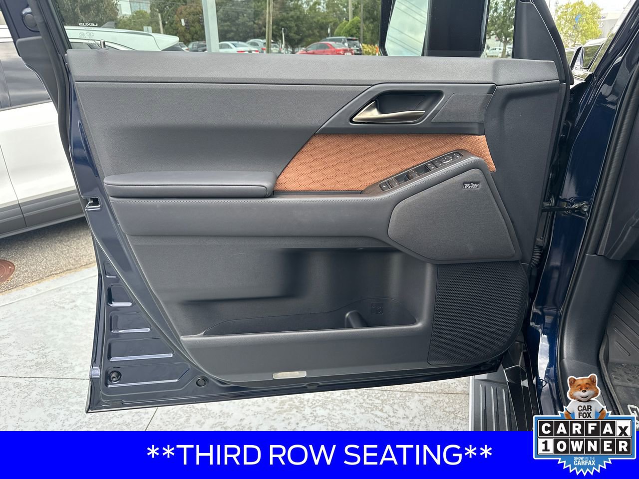 Used 2025 Lexus GX 550 image 10