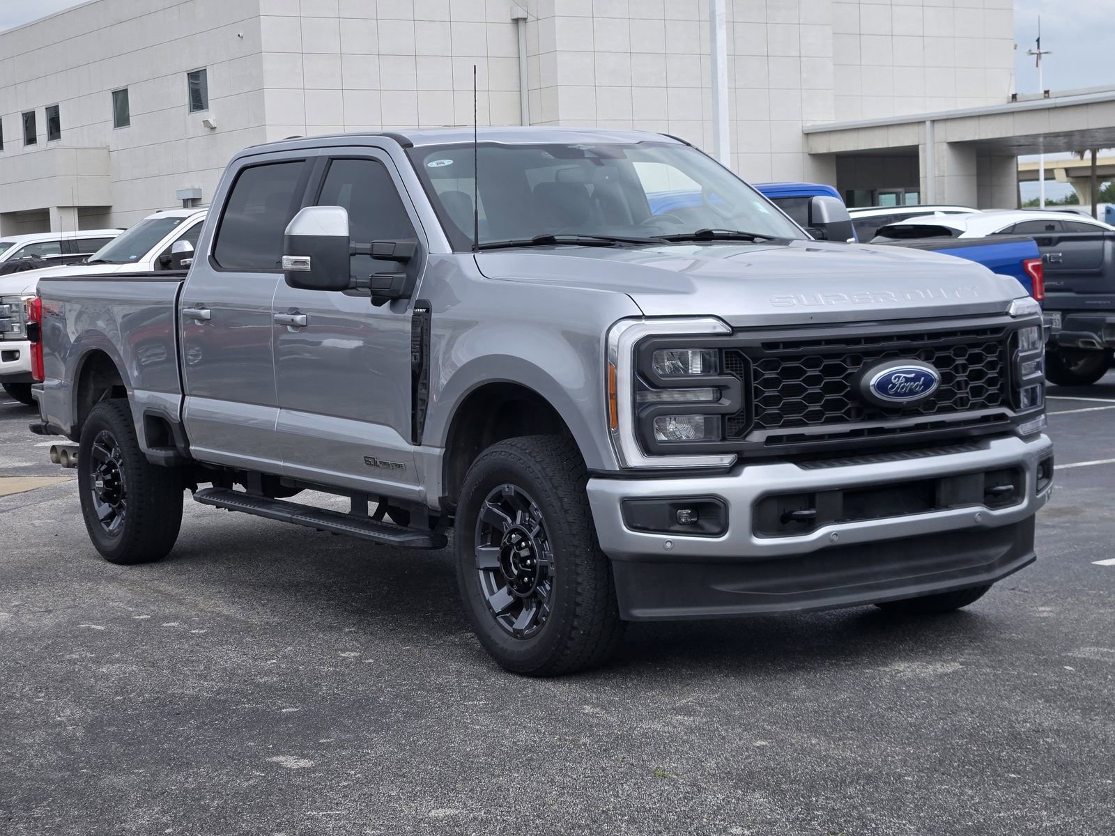 Used 2023 Ford F250 Lariat w/ Lariat Ultimate Package image 3