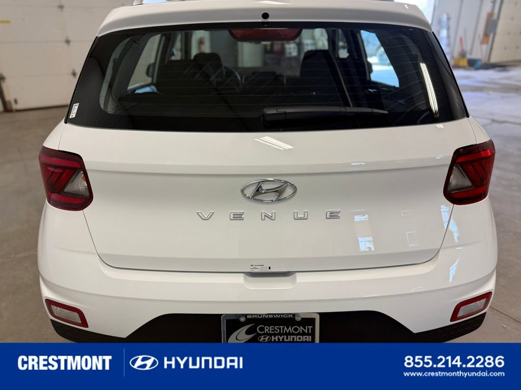 Used 2026 Hyundai Venue SEL FWD image 9