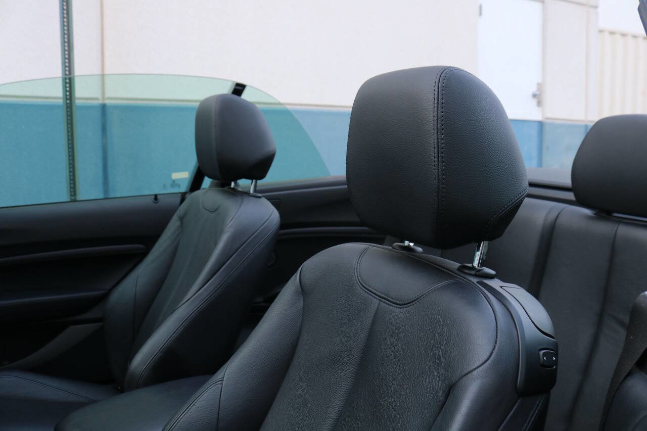 Used 2018 BMW M240i Convertible image 36
