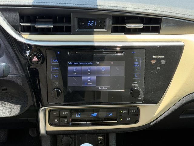 Used 2017 Toyota Corolla LE FWD image 17