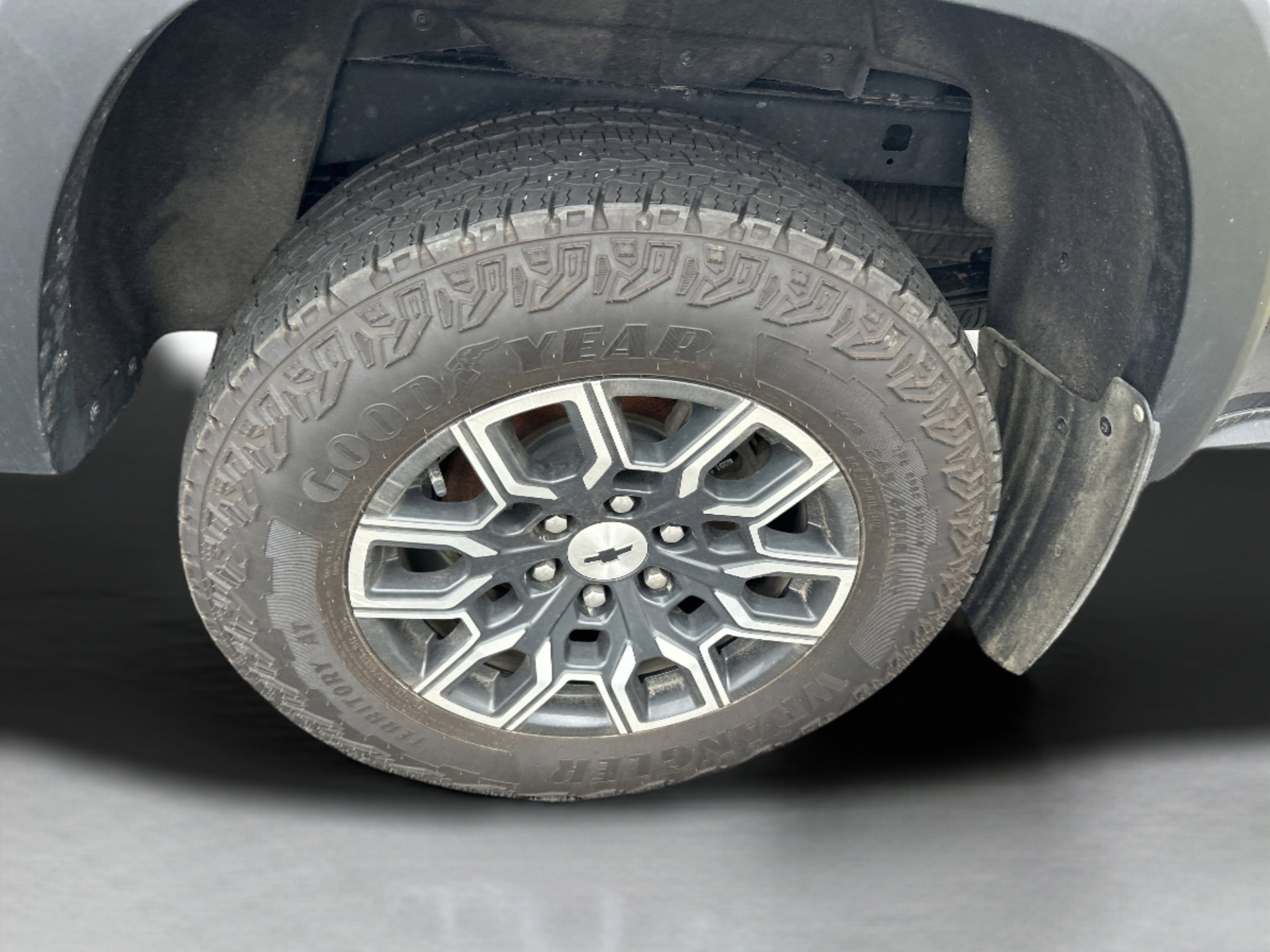 Used 2023 Chevrolet Colorado Z71 w/ Advanced Trailering Package image 10