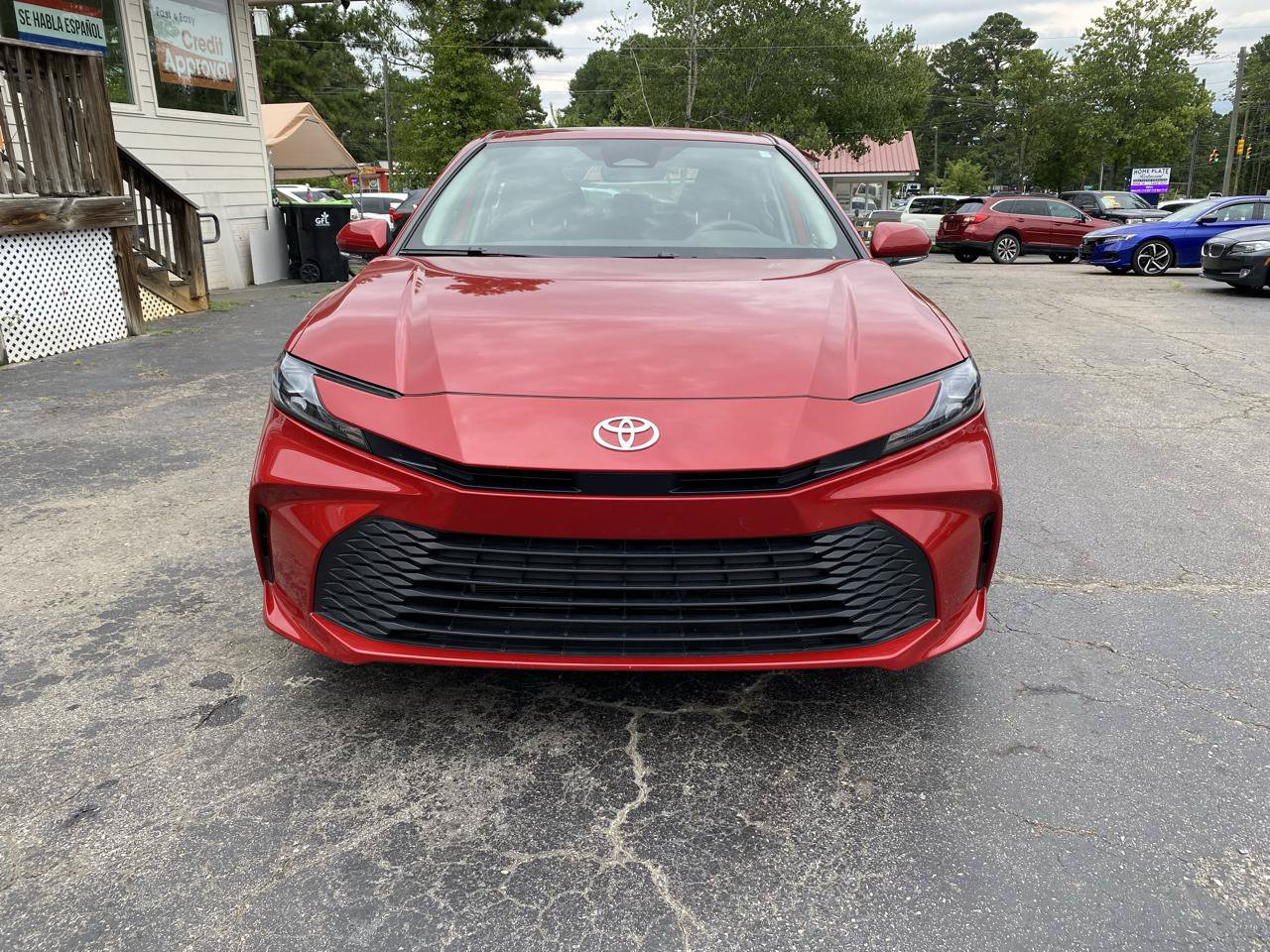 Used 2025 Toyota Camry LE w/ Convenience Package FWD image 3