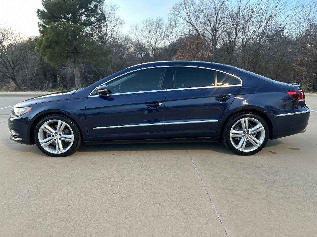 Used 2013 Volkswagen CC R-Line image 9