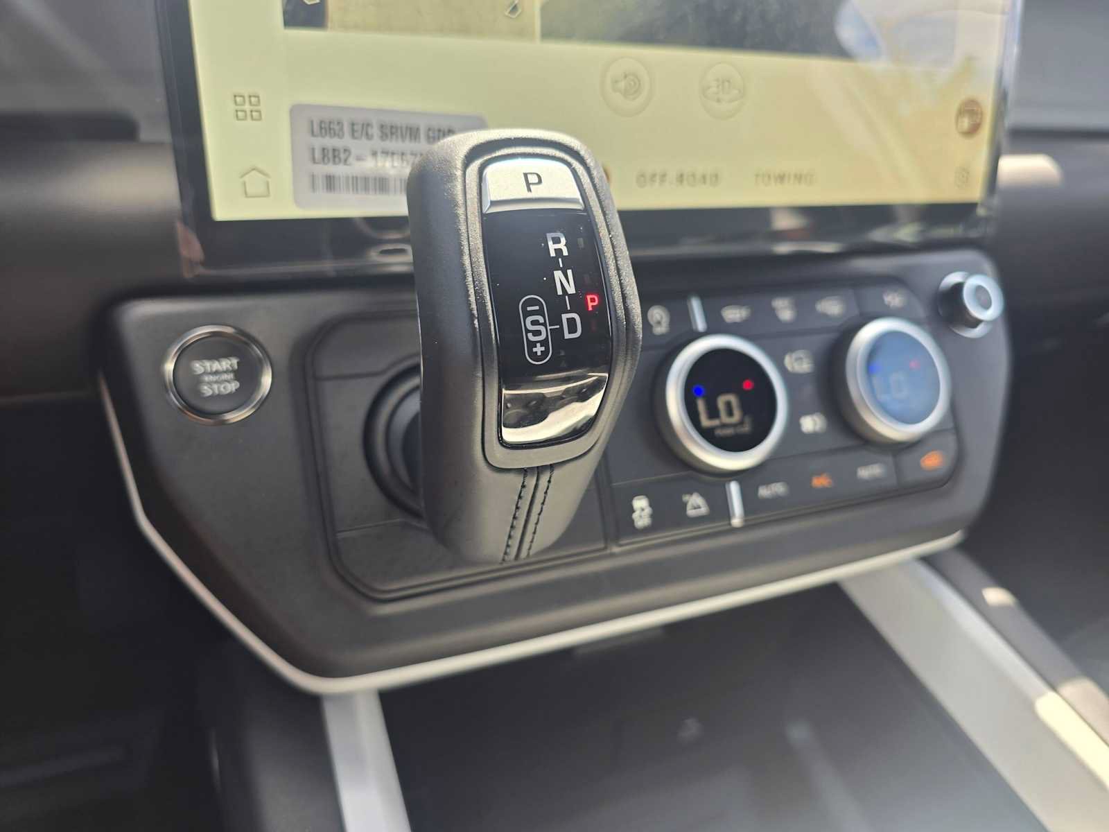 New 2026 Land Rover Defender 110 X-Dynamic SE AWD/4WD image 30