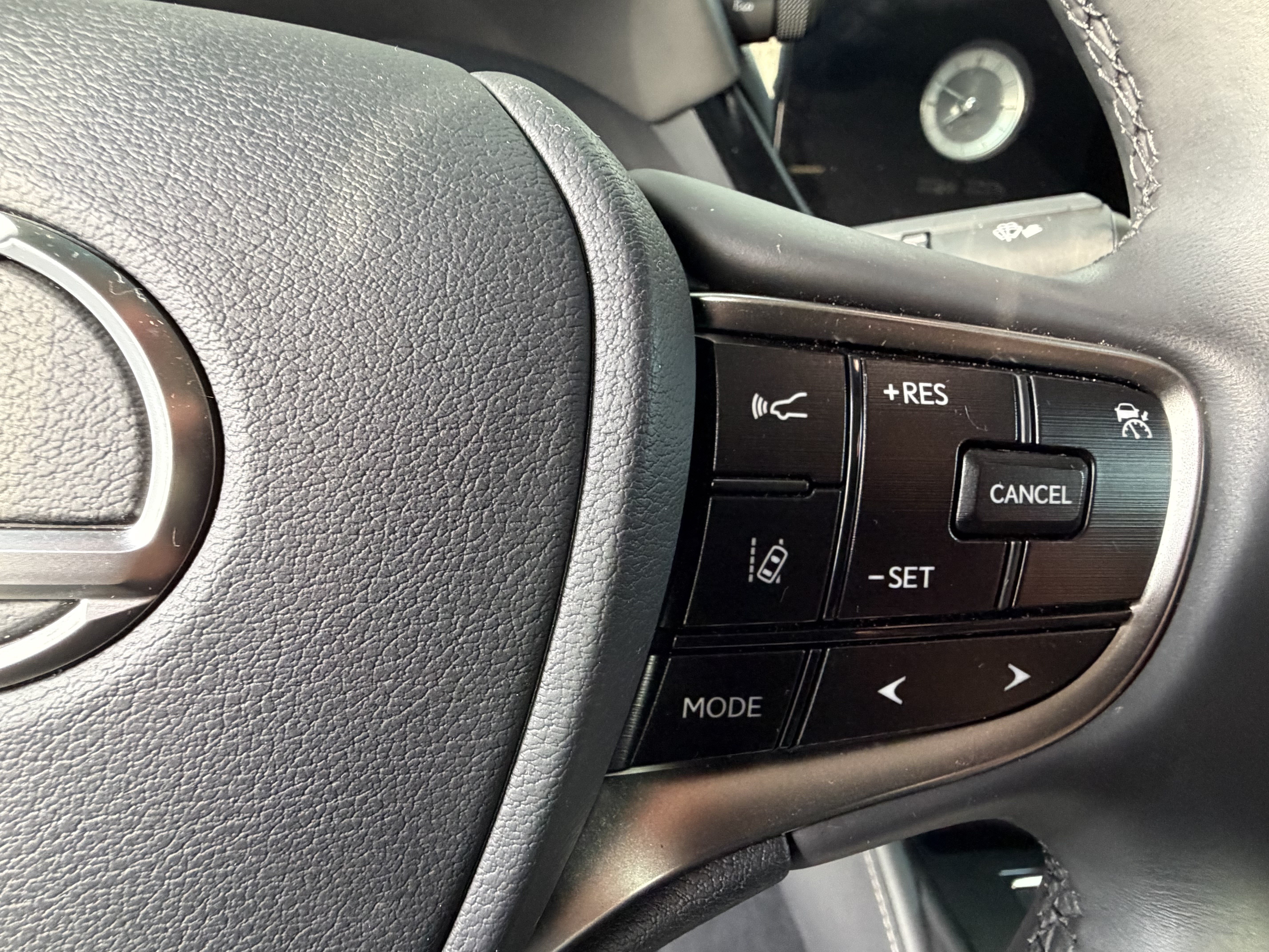 Certified 2025 Lexus ES 350 w/ Premium Package FWD image 19