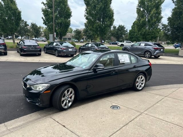 Used 2013 BMW 335i xDrive Sedan AWD/4WD image 3