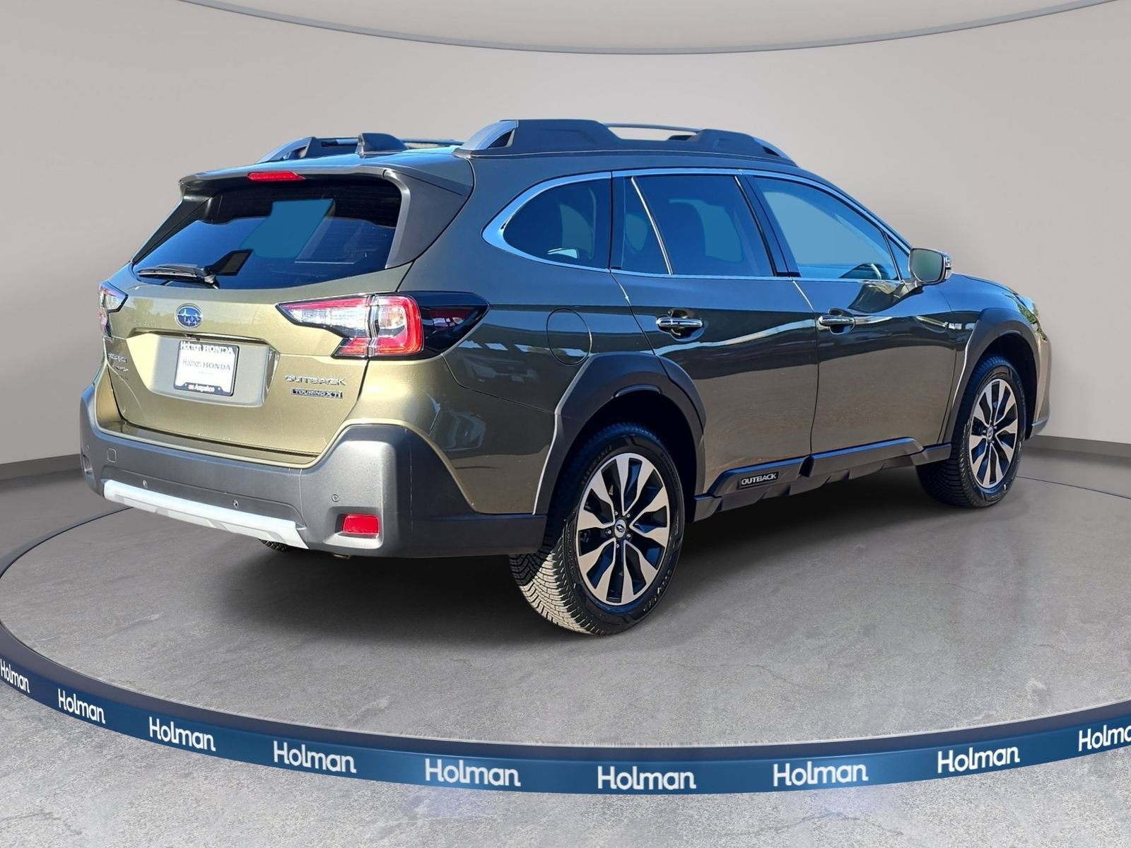 Used 2024 Subaru Outback Touring XT w/ Tech Package 2 AWD/4WD image 6