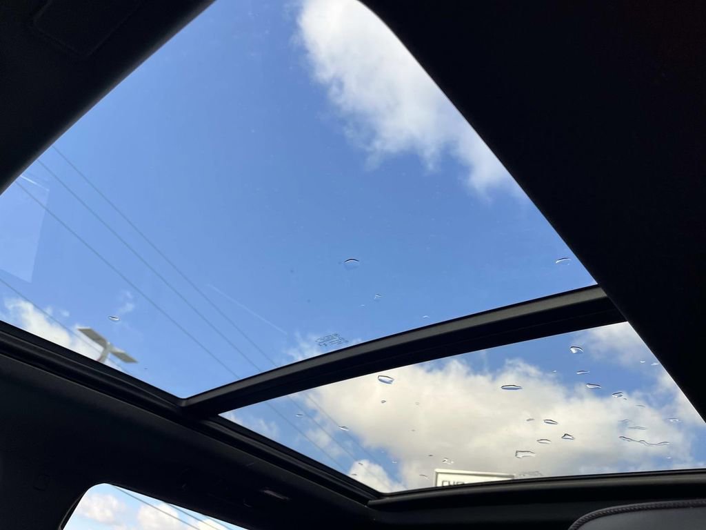 Certified 2025 Chevrolet Tahoe High Country image 27