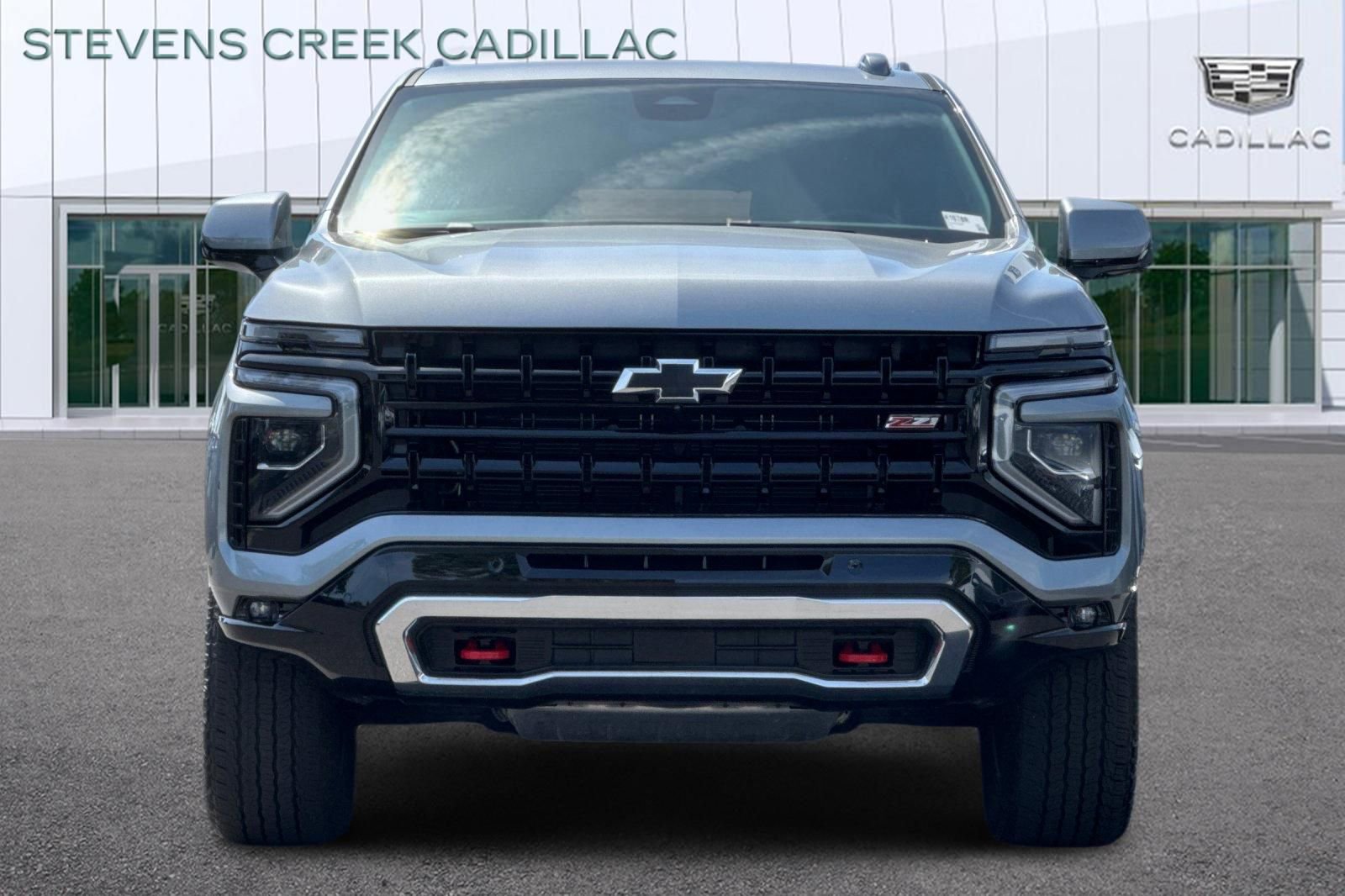 Used 2025 Chevrolet Suburban Z71 AWD/4WD image 8