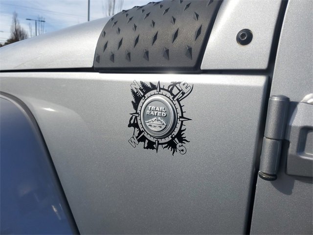 Used 2014 Jeep Wrangler Unlimited Sahara w/ Max Tow Package image 10