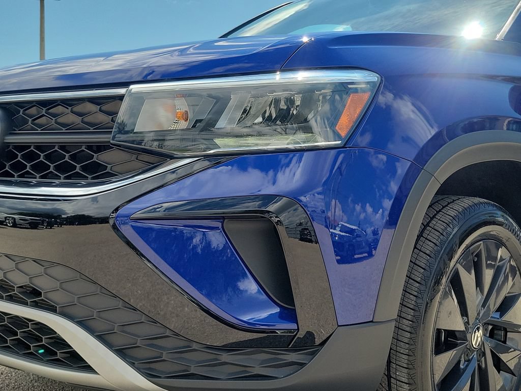 Certified 2023 Volkswagen Taos S FWD image 11