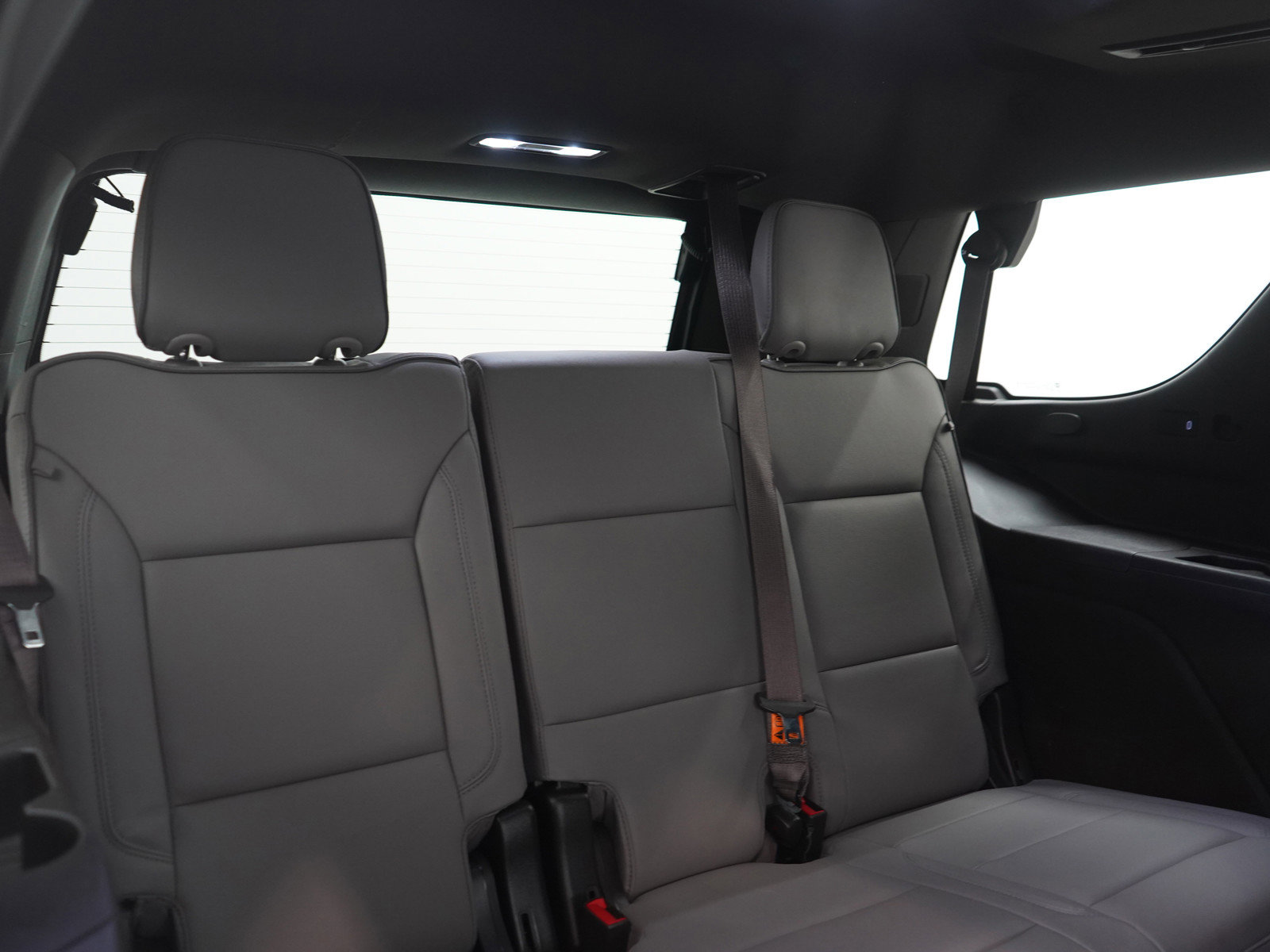 Used 2023 GMC Yukon SLT w/ SLT Premium Package AWD/4WD image 12