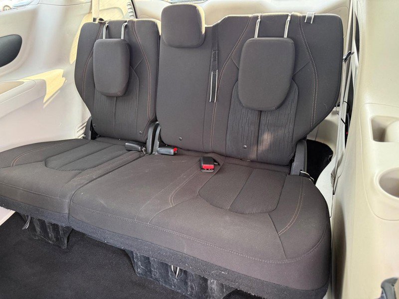 Used 2017 Chrysler Pacifica Touring Plus image 10