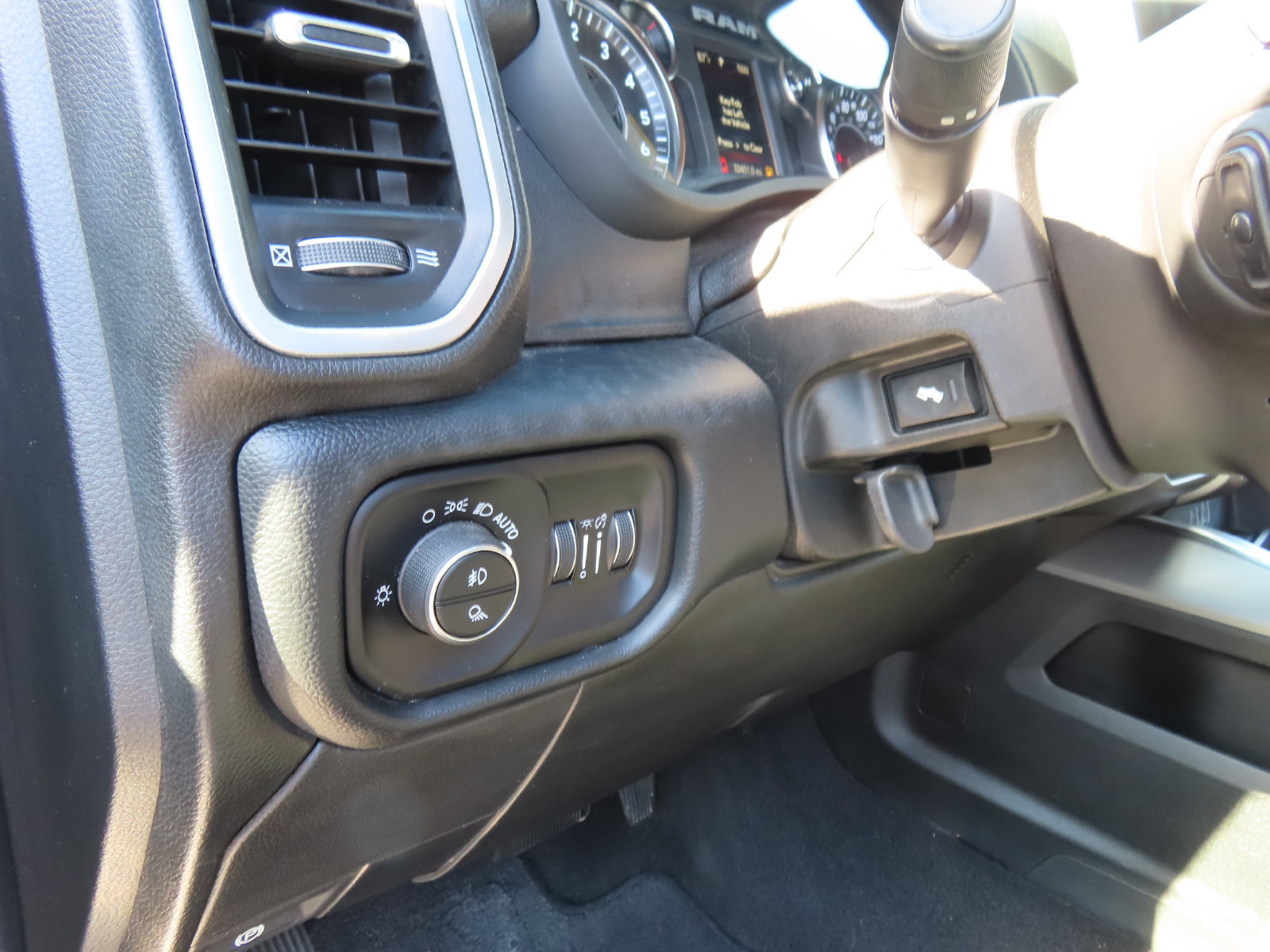 Used 2019 RAM 2500 Big Horn AWD/4WD image 15